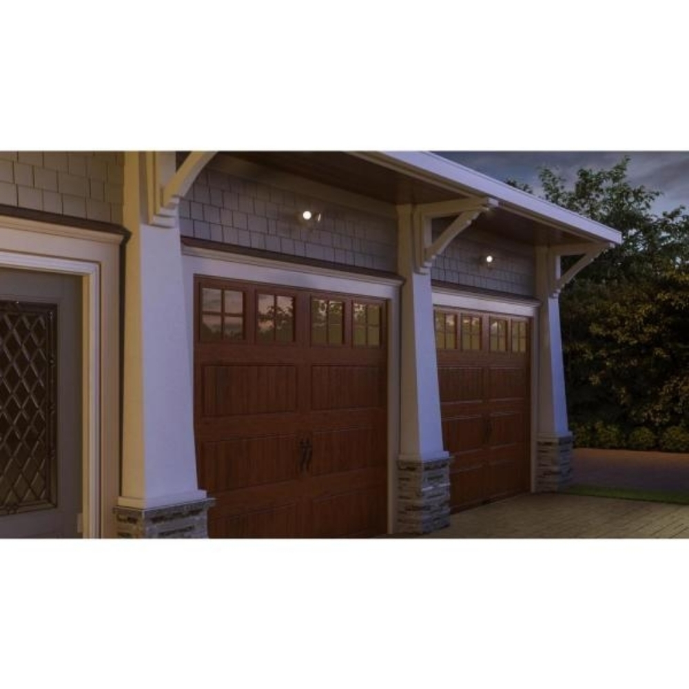 Motion activated security light - Picture 3 of 4